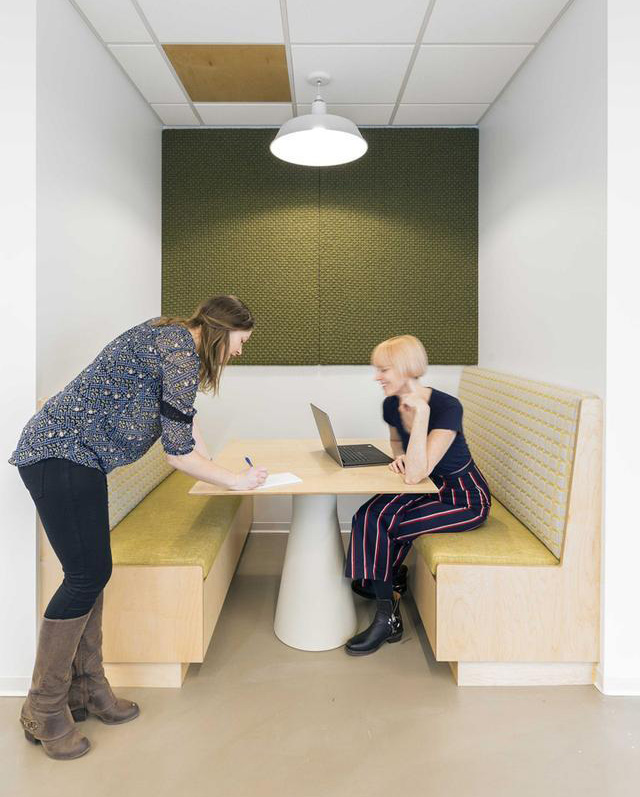 現(xiàn)代辦公家具