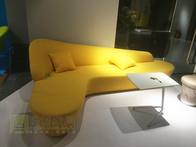 布藝辦公沙發(fā)